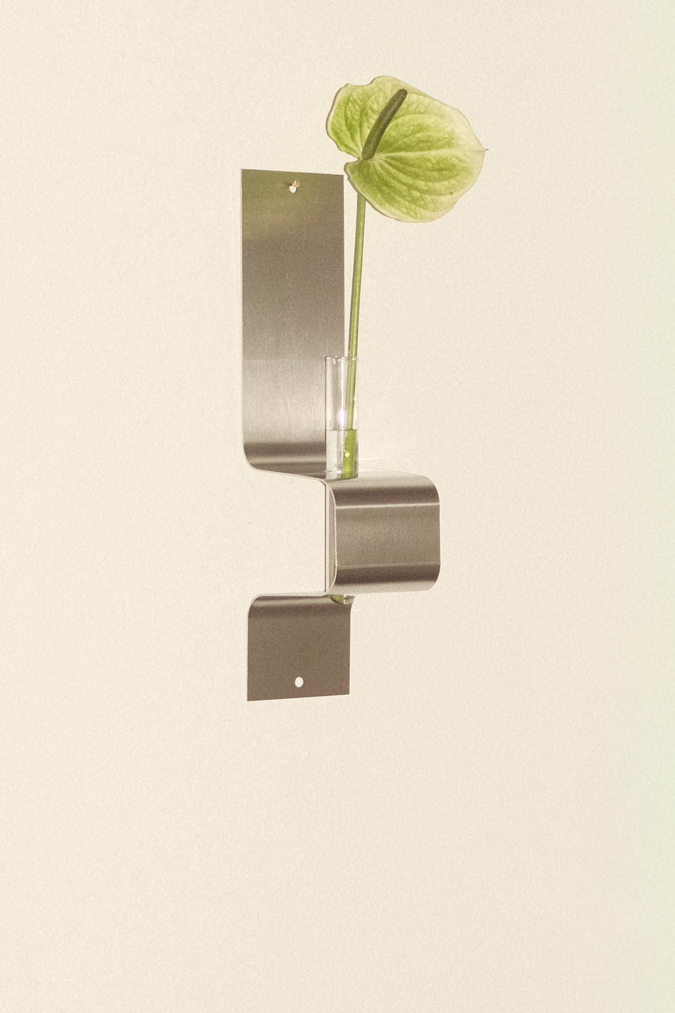 GREN WALL HOLDER